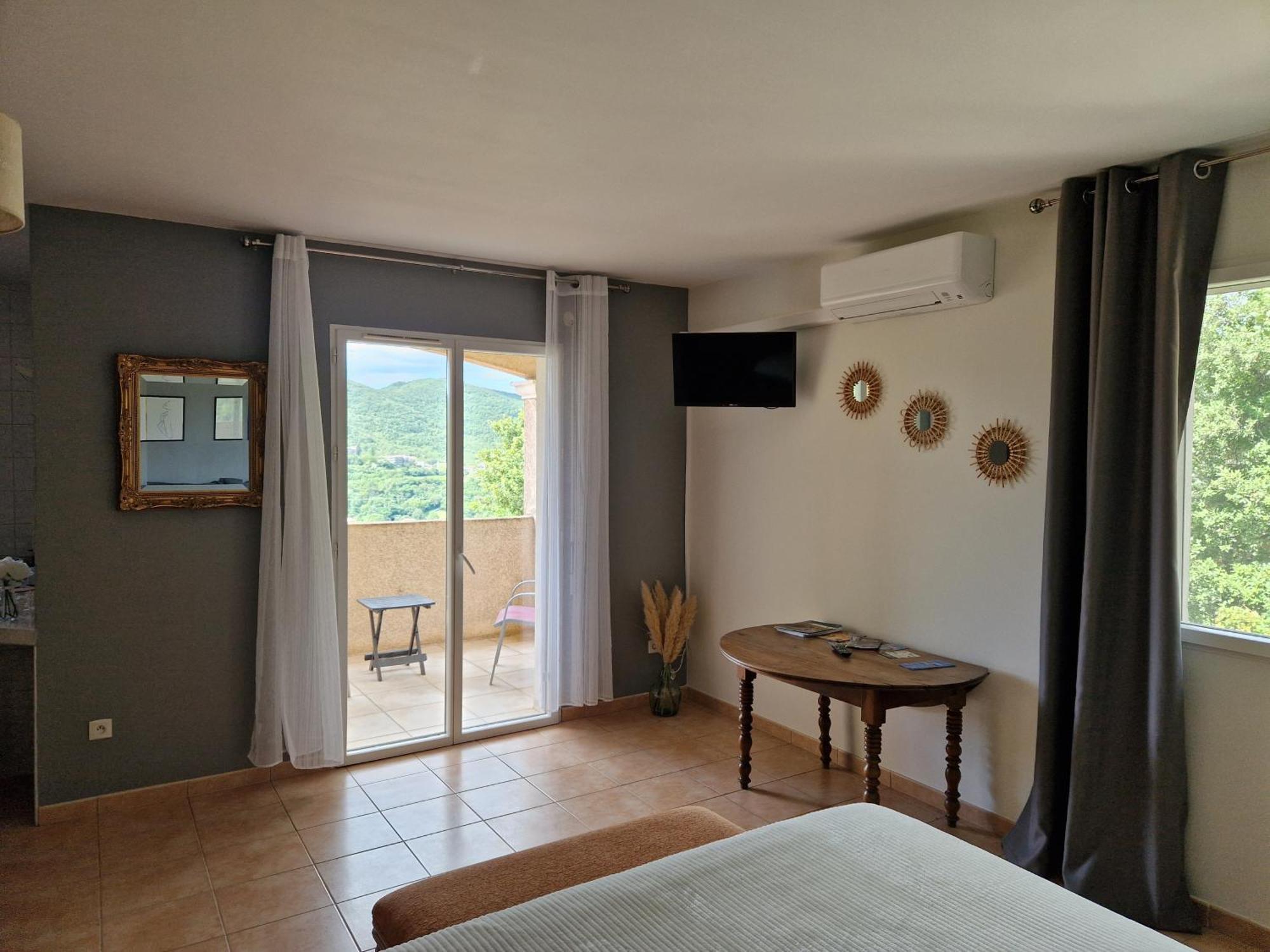 Les Restanques De Camelie Otel Saint-Thomé Dış mekan fotoğraf